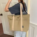 Minimalistische khakifarbene Tasche für Damen mit einem großen Fassungsvermögen - Einheitsgröße / Khaki