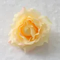 Gedetailleerde zijden rozenkop in crème met roze randen voor bruiloft decoratie item - Oranje