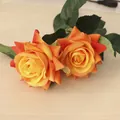 Realistische kunstmatige fluwelen roos in oranje en geel voor bruiloftdecoratie - Tweekoppige Roos / 35cm / Oranje