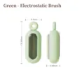 Green electrostatic lint remover brush for clothes, dimensions 18.85cm x 8.6cm - Green