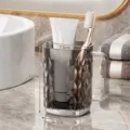 Gobelet à brosse à dents gris translucide de luxe avec motif diamant et poignée latérale - 450ml / Gris Transparent