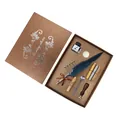Set antico di penna d'oca e sigillo di ceralacca con piuma blu e inchiostro in box - Kit Penna Ceralacca Retro (SFDPS038033) / Blu navy