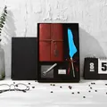 Luxuriöses Vintage-Schreibfeder- und rotes Notizbuch-Geschenkset mit blauer Feder - Seeblaues Feder Set
