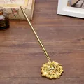 Elegante bolígrafo de escritorio de metal dorado con base ornamentada para oficina - Dorado