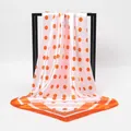 Elegante zijden sjaal van 90 cm met oranje stippen en een effen rand voor dames - 90*90cm / Oranje