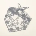 Graues Spitzen-Dreieckstuch mit feiner Blumenstickerei und dekorativem Knotendesign - Floral Besticktes Dreieckstuch (VS770-6)