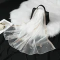 Elegante bufanda de organza blanca con mariposas bordadas y cuentas delicadas - Blanco