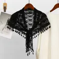 Schwarzer Spitzen-Dreiecksschal mit Blumenstickerei und eleganten dekorativen Quasten - SJJ119-1 Stil / Schwarz