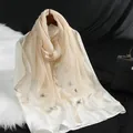 Elegante champagne organza lange sjaal met vlinderborduurwerk en delicate parelkralen - 190x70cm / Beige