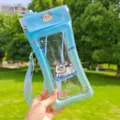 Pochette étanche bleu clair pour téléphone avec motif chien mignon pour la nage - Bleu