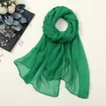 Élégante écharpe en mousseline 30D vert émeraude avec texture détaillée et drapée. - 170*70cm / Vert Lumineux