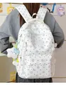 Dettaglio di uno zaino bianco in stile giapponese con stelle e pois per ragazze. - Zaino / Taglia unica / Bianco