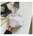 Bolso de hombro a cuadros morados y blancos con cordón y detalles rosas elegantes. - Talla única / Púrpura