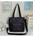 Süße schwarze Schultasche mit weißem Sternmuster und Punkten im japanischen Stil - Schultertasche / Einheitsgröße / Schwarz