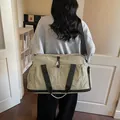 Large capacity olive green travel bag with dry-wet separation and shoulder strap. - 47x21x28cm / Green