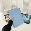 Custodia per laptop trapuntata azzurra con manico rosa per tablet da 11-14 pollici - Blu (Piccolo)