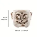 Detail van grappige demon gezicht hars vetplant pot met afmetingen in cm en inches. - Grinnikende Demon Stijl (C)
