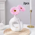 Set de 2 elegantes margaritas artificiales rosas para decoración de mesa en casa o bodas - 2 Piezas Con Jarrón / Rosa