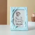 Detailansicht eines hellblauen 3D-Hasen-Fotorahmens aus Harz für 4x6 Zoll große Fotos - 6 Zoll / Blau / Blau 6 Zoll / 6 Zoll