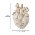 Jarrón creativo con forma de corazón anatómico en blanco con dimensiones marcadas - Blanco