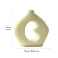 Minimalistische bohnenförmige Keramikvase, Maße 17,8 cm Höhe x 17,4 cm Breite - S (17.8x17.4cm) / Beige