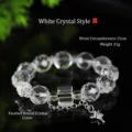 Elegante pulsera de cristal de roca facetado con colgante de cruz y toques plateados - Pulsera de Cubo de Cristal Blanco Facetado