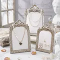 Set espositore per gioielli in resina vintage, elegante organizer collane da tavolo. - 7" / Beige argento antico