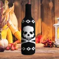 Funda de punto para botella de vino de Halloween negra con diseño de calavera blanca - Patrón de Calavera