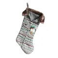 Gebreide kerstsok met groen en bruin chevronpatroon en decoratieve kabouter - Groene Golvende Textuur Stijl / Groen