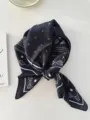 Foulard in seta vintage francese con motivo paisley nero per capelli o borse - 68cm x 68cm / Nero Stellato Paisley
