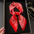 Elegante rode zijden sjaal met paisleyprint voor dames uniform sjaaltje - Vier-Panelen Bloemen 70 Vierkante Sjaal / Helrood