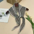 Elegante foulard in seta grigio a fiori per capelli o accessori vita - 135cm / Grigio