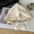 Accogliente sciarpa con cappuccio passamontagna in maglia a coste beige spessa da donna - Taglia unica / Bianco avorio