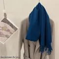 Écharpe de qualité en 100% laine australienne bleu lac avec franges pour l'hiver. - Bleu Mer Profonde / 185cm
