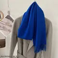Écharpe haut de gamme 100% laine australienne bleu lac avec détails de franges. - Bleu Saphir / 185cm