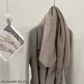 Écharpe premium en laine 100% australienne taupe élégant avec détails de franges - Khaki Brun Clair / 185cm
