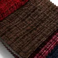 Gedetailleerde close-up van de rijke textuur van kleurrijke Chenille tweed stoffen - Ruit Stijl (216-21)
