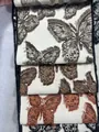 Tissu jacquard chenille à motifs papillons avec bords frangés pour coussins et rideaux - Fil Coupé Papillon / Café Clair