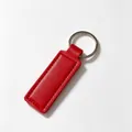 Llavero rectangular de cuero PU rojo con anillo plateado, accesorio minimalista para coche. - Rojo