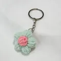 Porte-clés fleur tricoté à la main aux couleurs rose pastel et vert tendre élégant - Vert