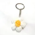 Porte-clés fait main fleur bouffante tricotée blanche avec centre jaune - Blanc