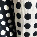 Tessuto jacquard in ciniglia a pois bianchi e neri per tappezzeria e decorazioni - Nero Ispessito
