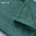 Primo piano di tessuto in ciniglia verde scuro con motivo a croce, 866-15 - 866-15 Verde Sarcelle