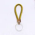 Porte-clés artisanal en cuir tressé jaune et noir avec anneau argenté solide - 50 Pièces/Paquet / Jaune + Noir