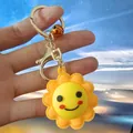 Porte-clés soleil jaune souriant avec clochette dorée et anneau pour sacs - Style Soleil Avec Cloche