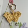 Porte-clés papillon au crochet jaune fait main avec perles pour décoration de sac - Jaune