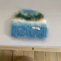 Berretto in mohair a righe stile coreano morbido e accogliente nei toni del blu e verde - Cappello a Righe Blu