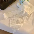 Elegante cinta de encaje blanco con motivos florales para un estilo muy versátil - Blanco
