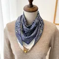 Κομψό μαγνητικό τριγωνικό κασκόλ paisley μπλε, σικ αξεσουάρ μόδας για το λαιμό - Ethnic Paisley Print / Τετράγωνο 70cm Με Μαγνητικό Κούμπωμα / Ναυτικό μπλε