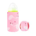 Détail du chauffe-biberon USB rose avec motif cygne et sangle de fermeture réglable - Motif Cygne Blanc sur Fond Rose